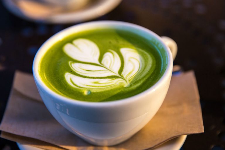 O que é matchá e quais os benefícios à saúde? Descubra o poder dessa bebida 4 matchá