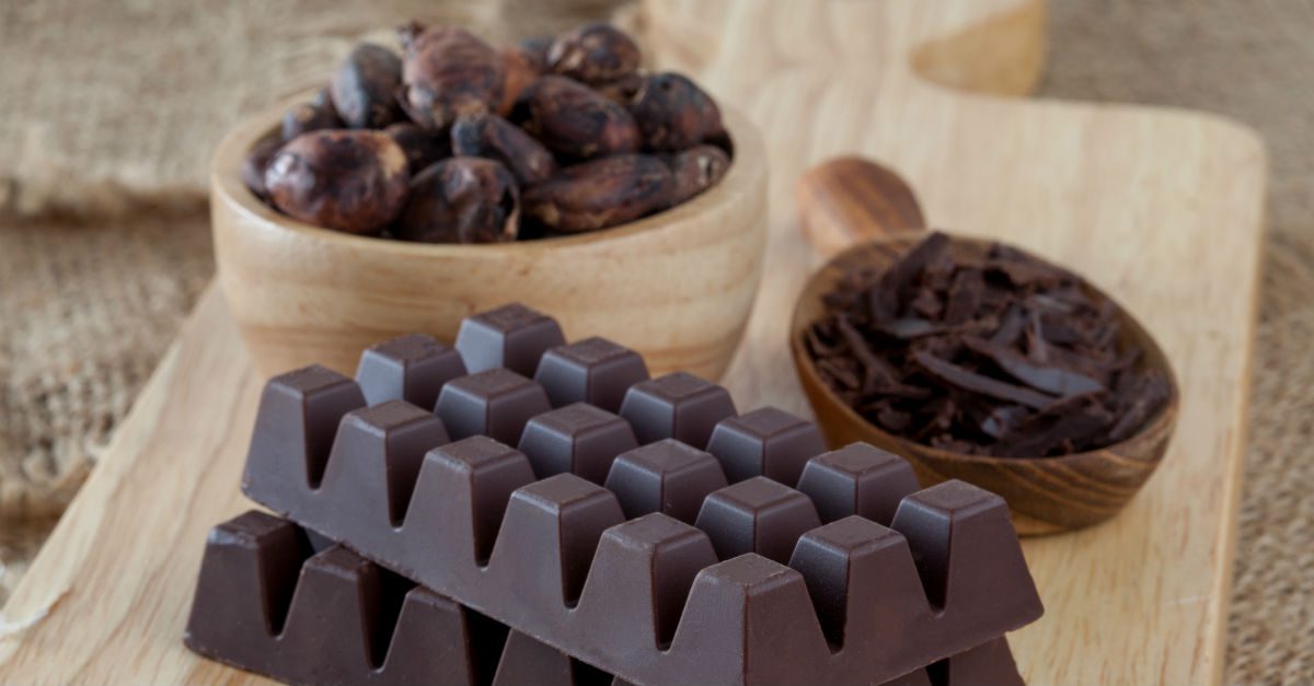 chocolate meio amargo 70 engorda