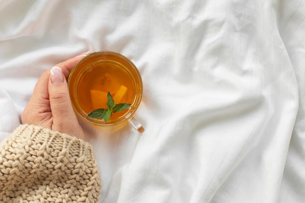 Qual o melhor chá para dor de estômago? Como preparar?