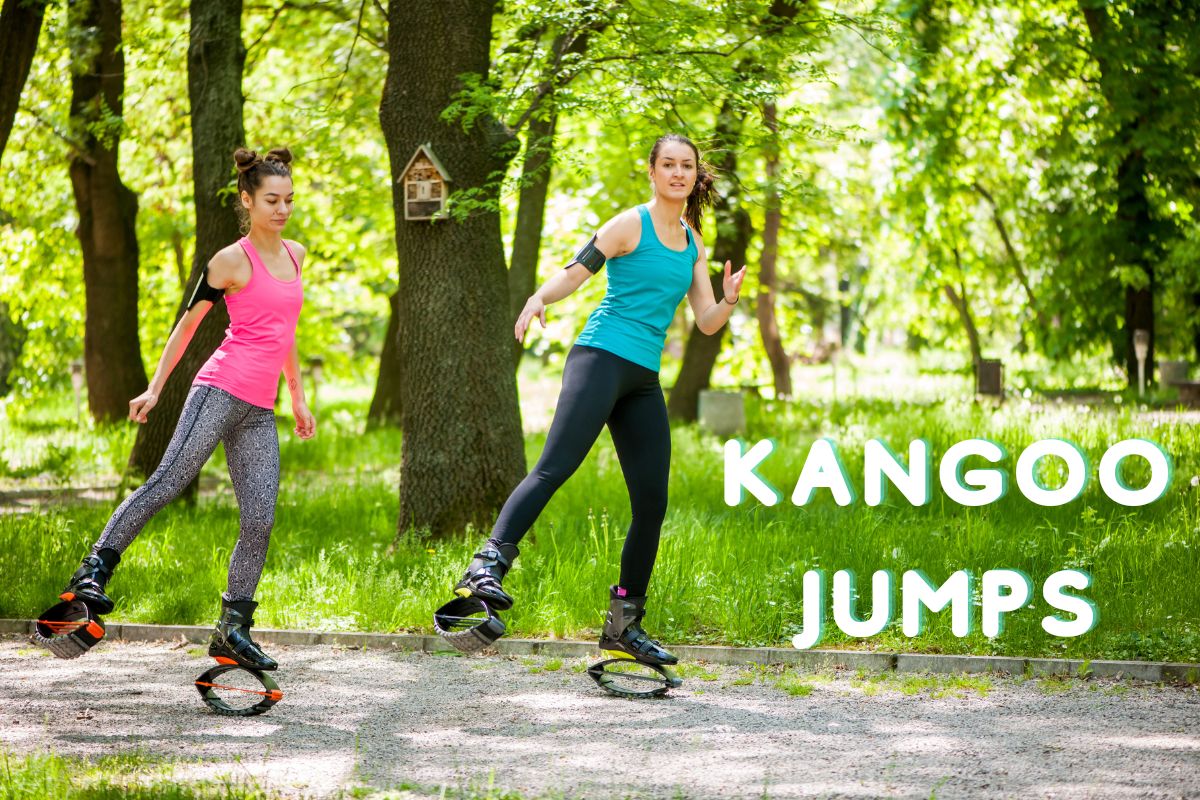 pessoas se exercitando com kango Jumps ao ar livre