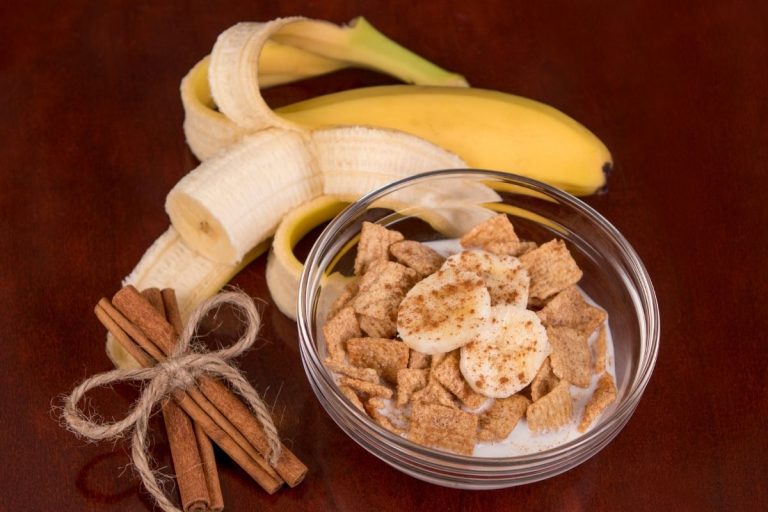 Banana com aveia e canela; por que essa combinação é poderosa? 6 banana com aveia e canela 1 canva