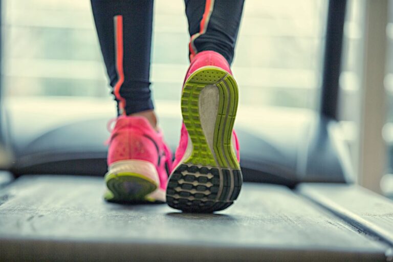 Será que você faz certo? Veja agora qual a forma correta de pisar ao caminhar 1 pisar ao caminhar