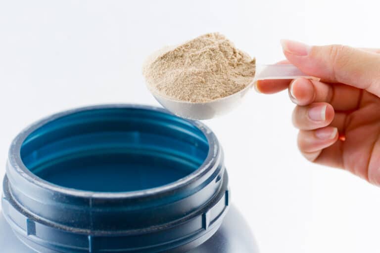 Todo mundo que treina deve tomar albumina? Especialista explica em detalhes 5 medida de albumina