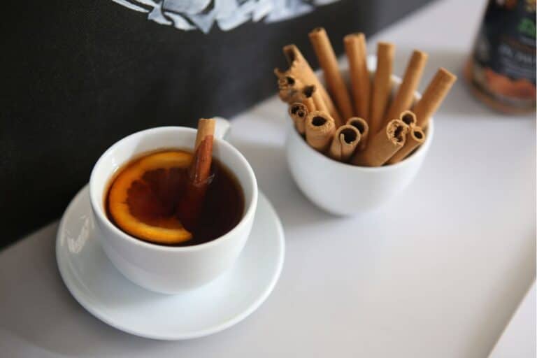 chá de canela em pau