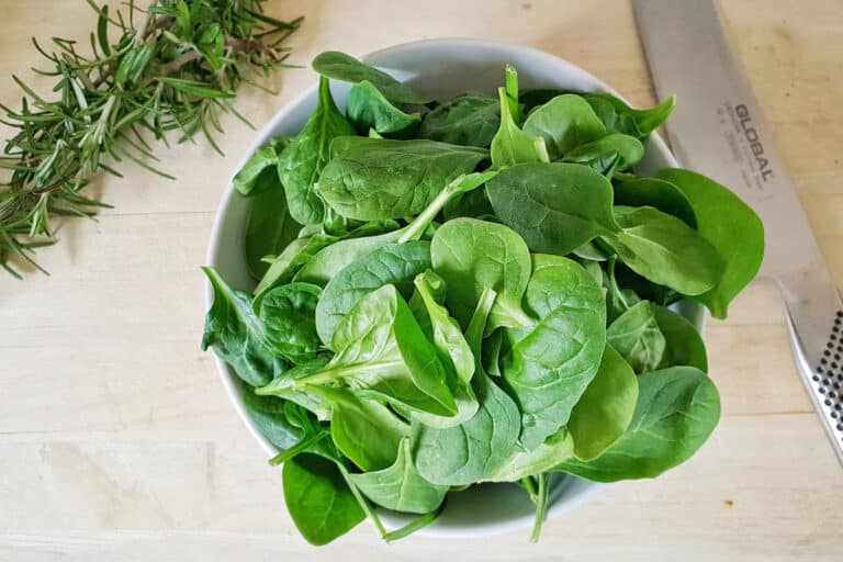 higienizar espinafre em folhas separadas