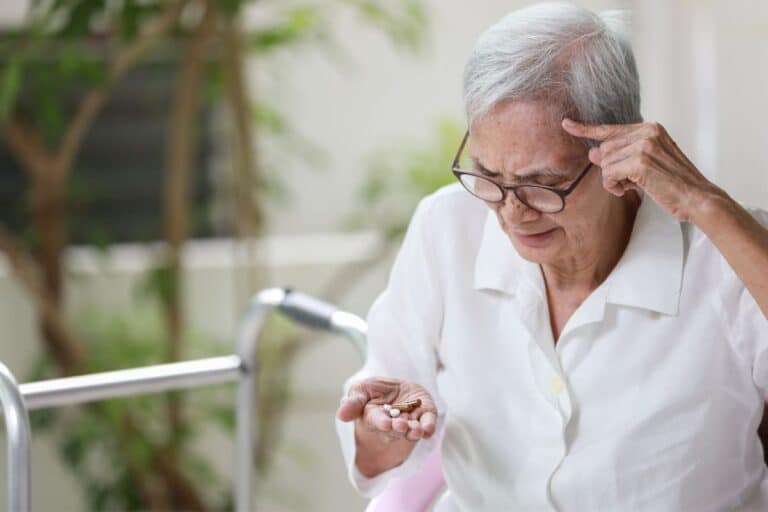 Quais são os primeiros sinais de Alzheimer