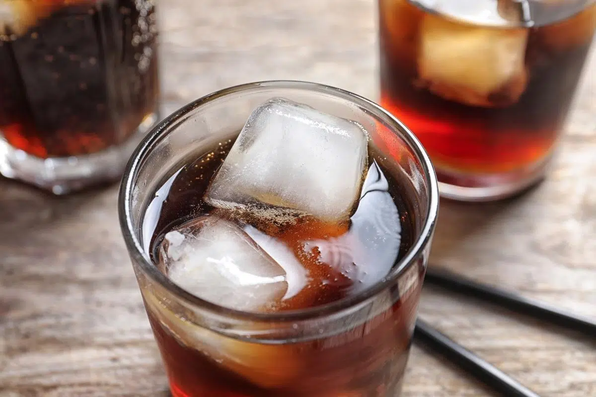 Refrigerante caseiro de Cola: conheça os ingredientes da receita secreta