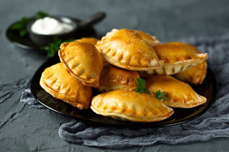 Pastel lowcarb assado para matar a sua vontade de comer: faça hoje mesmo 8 bandeja de pastel assado