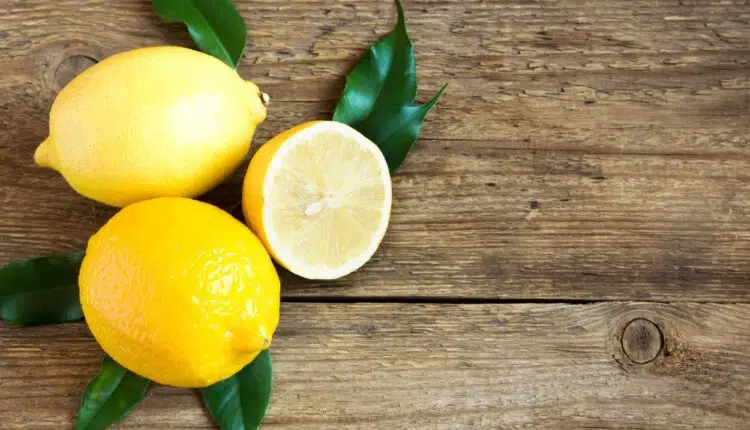 limão com muitos benefícios. 