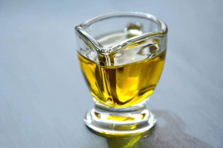 Por que reaproveitar óleo de fritura faz mal? Saiba como destinar corretamente 2 reaproveitar óleo de fritura faz mal