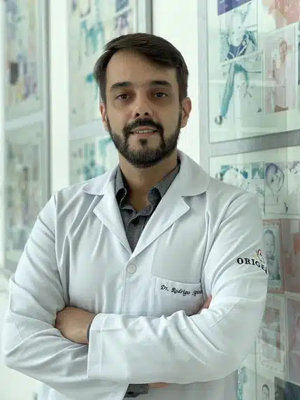Dr. Rodrigo Spinola