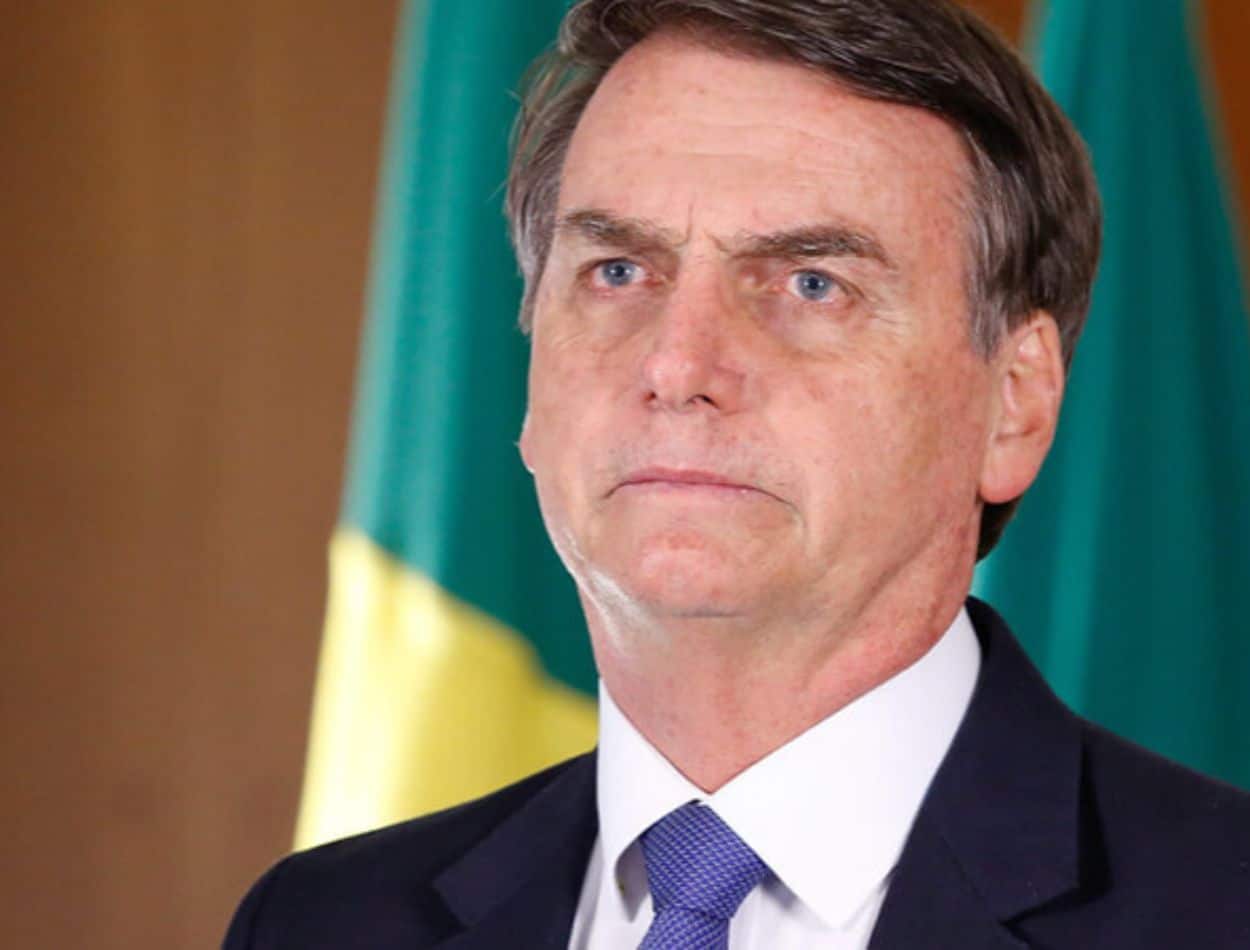 Bolsonaro está com doença na perna