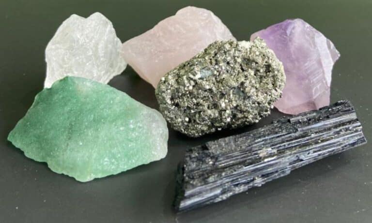 Que tal usar o poder dos cristais para entrar 2023 com pé direito? 7 Poder dos Cristais