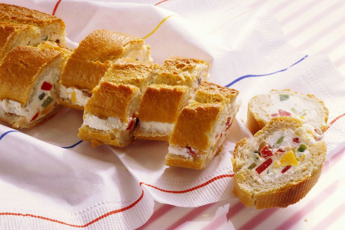 Como encaixar o pão francês na dieta para emagrecer? A resposta vai te surpreender! 2 pão francês com patês