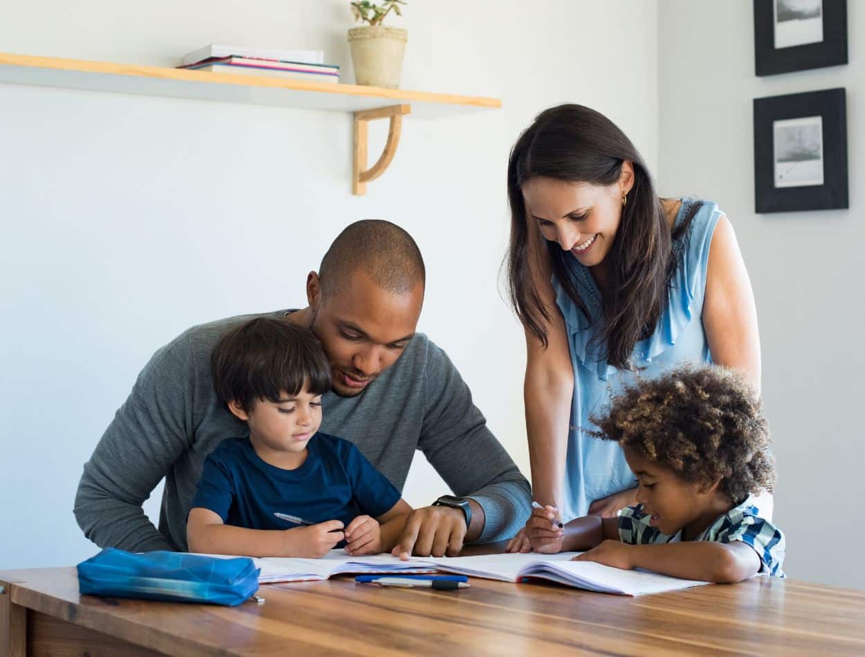 Relationship between parents and children. Children (help) their parents. Teachers parents role. Parents looking at his children study.