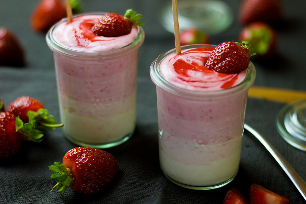 Low Carb Erdbeer-Frozen-Joghurt; gesundes Rezept für Ihren Snack