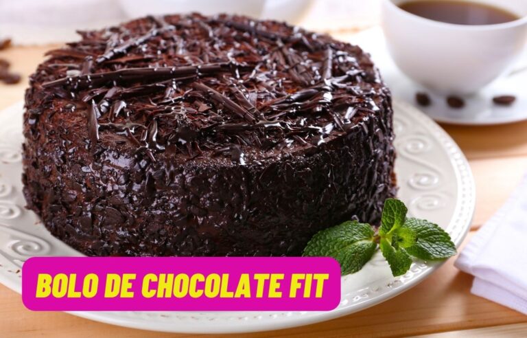 Bolo Chocolate Fit: receita fácil para saborear sem sair da dieta 6 Bolo de Chocolate FIT.