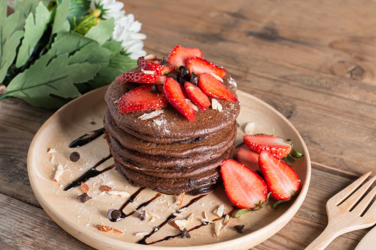 Panqueca de chocolate low carb: com poucos ingredientes tenha um café da manhã delicioso 1 Panqueca de chocolate low carb