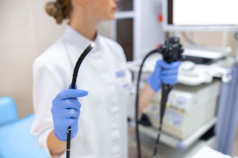 Quanto tempo dura a endoscopia? Entenda mais sobre o exame