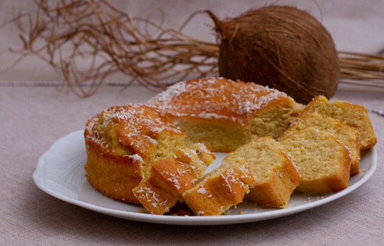 Bolo de Coco Low Carb: receita perfeita par incluir no cardápio saudável 8 Bolo de coco low carb.