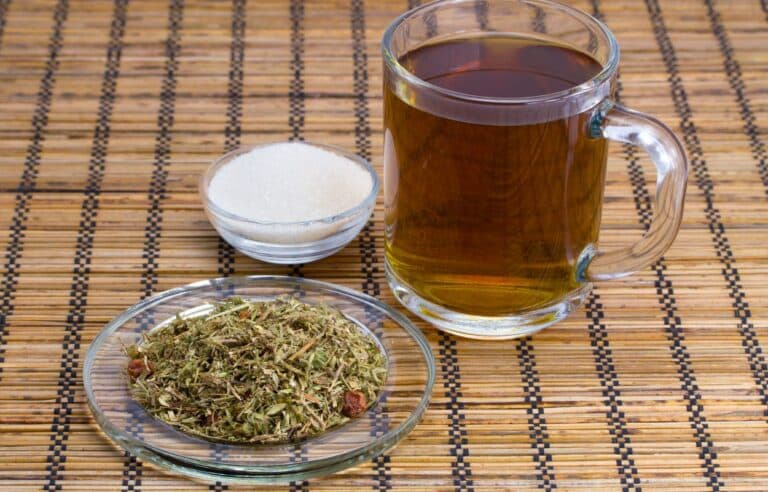 Chá de Guaçatonga: conheça seus benefícios e saiba como prepará-lo 6 Chá de Guaçatonga.