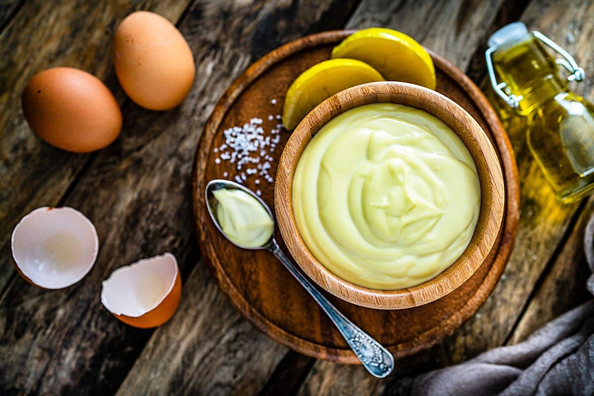 Maionese caseira Low Carb: saiba como preparar essa versão que combina com tudo 1 Maionese caseira Low Carb
