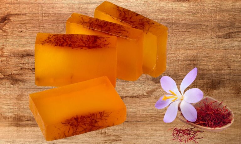 Sabonete de Açafrão: saiba quais são as utilidades e benefícios 3 Sabonete de açafrão.