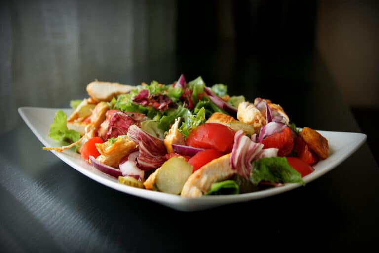 Como armazenar salada para a semana toda? Aprenda truques valiosos 2 Como fazer para armazenar salada para durar e preparar a semana toda?