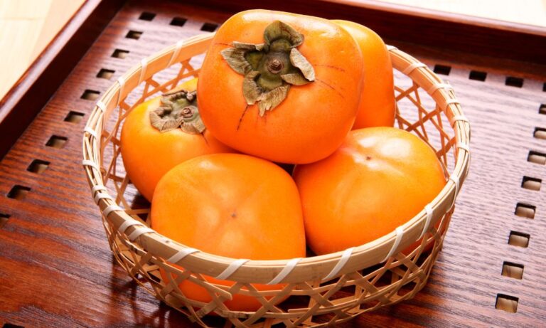 Quais são os benefícios do caqui? Diabético pode comer? Descubra 3 Benefícios do Caqui.