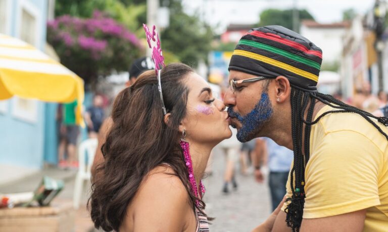 Doenças transmitidas pelo beijo.