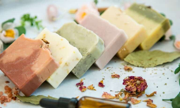 Sabonete de argila: saiba para que serve e como escolher o tipo ideal 4 Sabonete de argila.