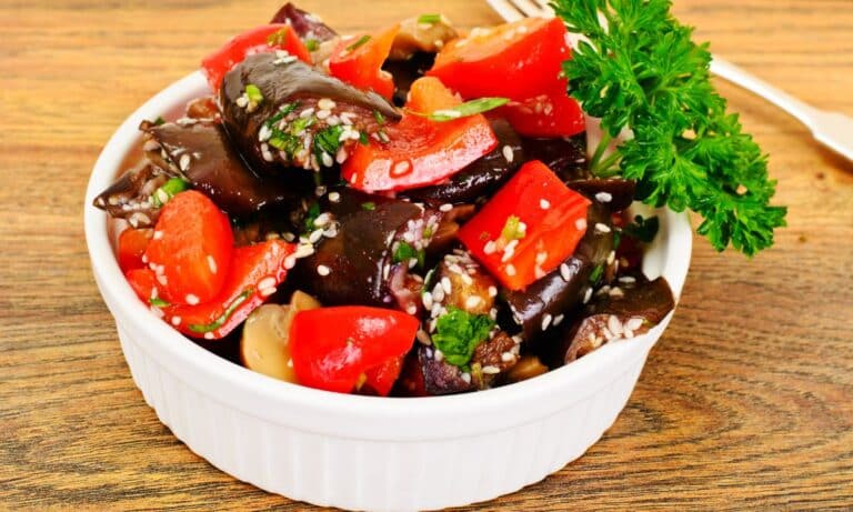 Vinagrete de Berinjela: acompanhamento que não pode faltar no churrasco 6 Vinagrete de Berinjela.