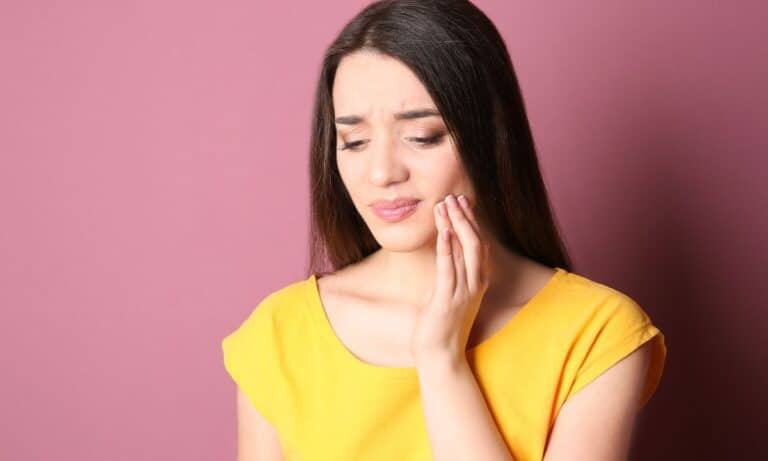 Sensibilidade nos dentes.