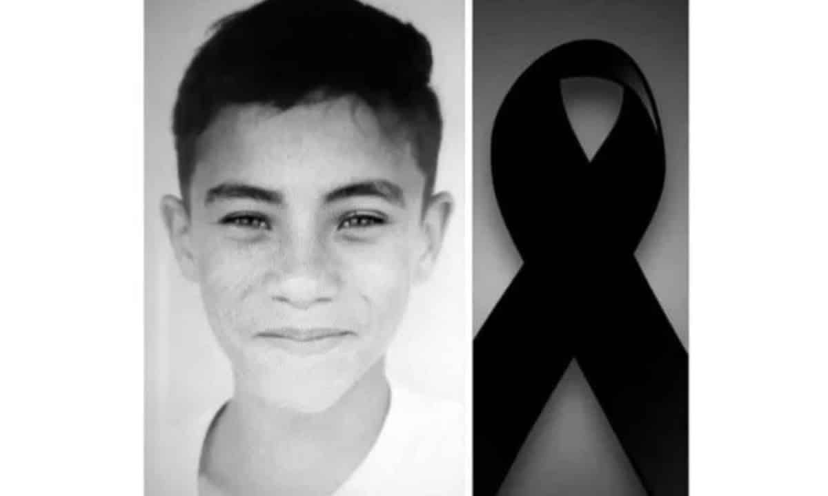 Adolescente procura atendimento após lesão no joelho mas tem reação alérgica e não resiste 1 Adolescente procura atendimento após lesão no joelho mas tem reação alérgica e não resiste