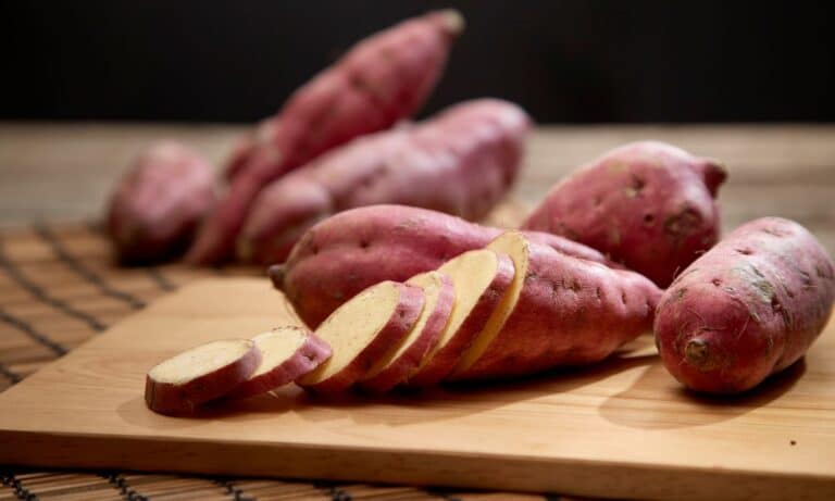 Congelar batata-doce.