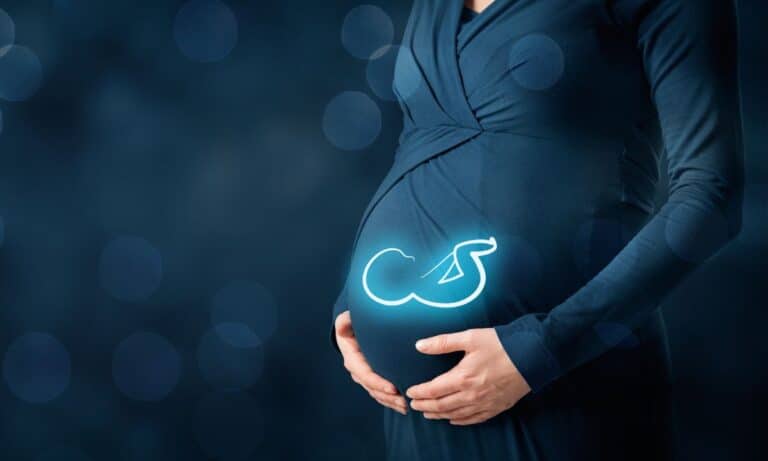 Mulher tem desnutrição grave após passar 9 ANOS com feto no abdômen e não resiste 1 Litopédio.