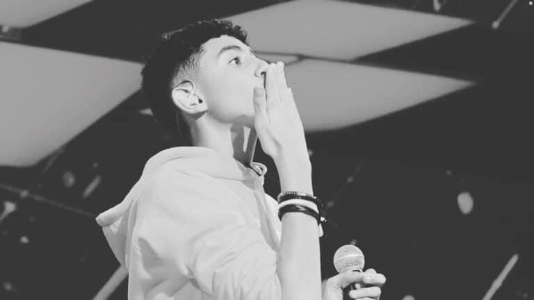 Arthur Singer morreu em decorrência de um AVC; entenda os riscos de sofrer derrame jovem