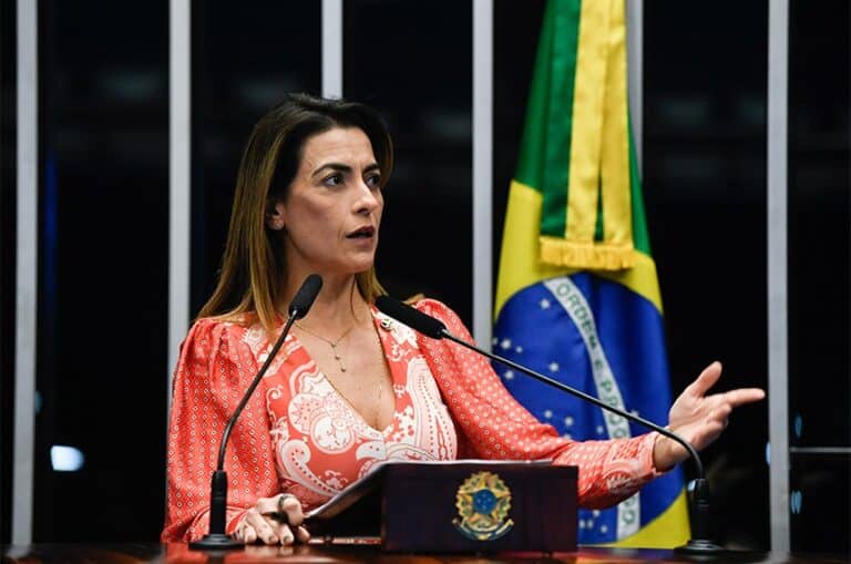 Senadora Soraya Thronicke é diagnosticada com urticária autoimune severa, entenda