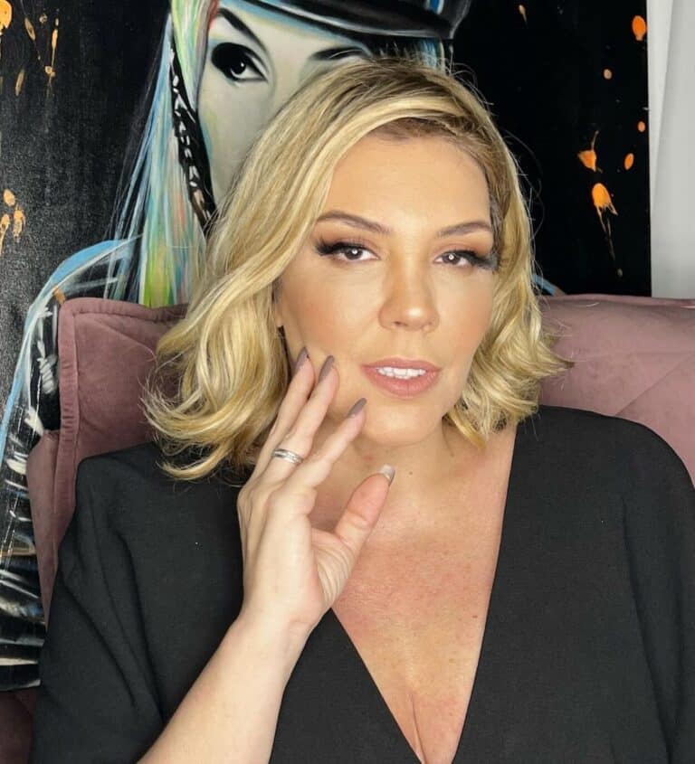 Simony retoma tratamento contra o câncer e volta a ser internada