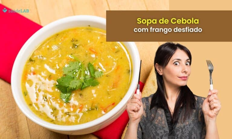 Sopa de Cebola com frango desfiado.