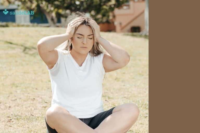 visão embaçada repentinamente e dor de cabeça.