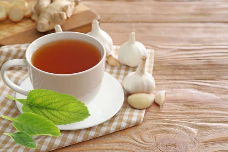 chá de boldo com alho.