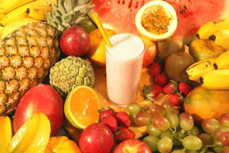 Frutas que não têm ácido: conheça as melhores opções para gastrite 4 Frutas que não têm ácido.