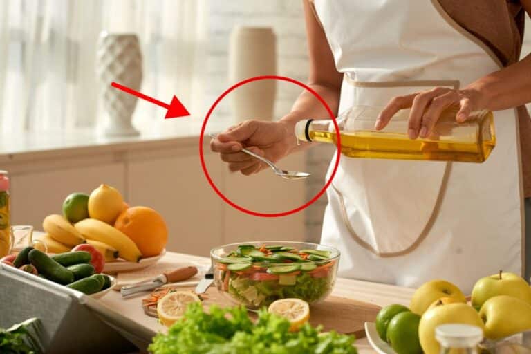 Tomar azeite de oliva antes de dormir faz bem? Conheça seus verdadeiros efeitos 1 tomar azeite de oliva antes de dormir.