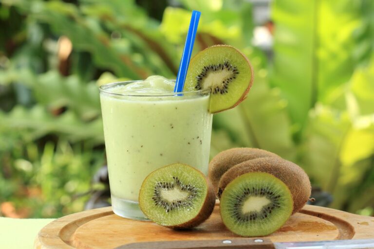 Como escolher kiwi? Saiba como levar apenas os melhores para casa 4 Como escolher kiwi.