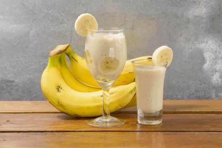 Deliciosa receita de smoothie de banana fit: saudável e saborosa 1 Smoothie de banana fit.