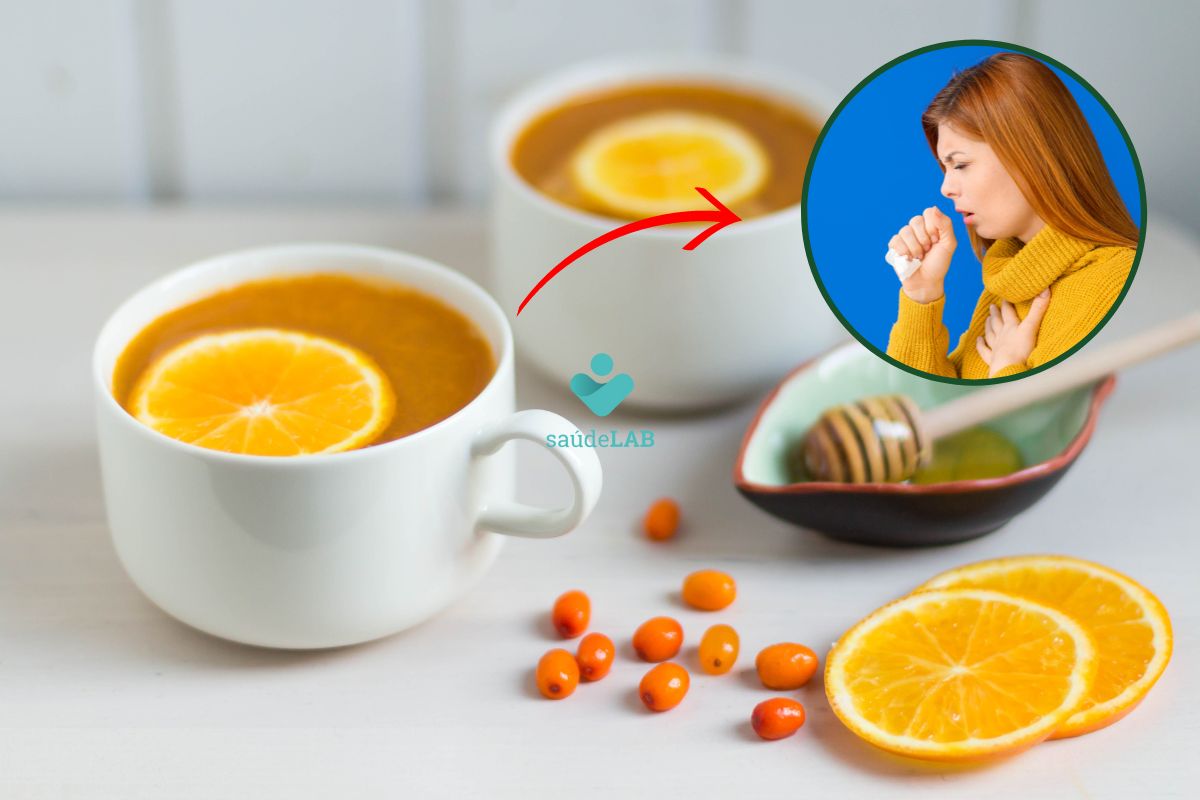 Suco de laranja morno para tosse.