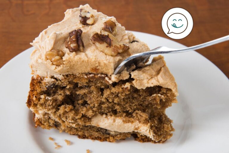 Bolo de nozes com baba de moça.