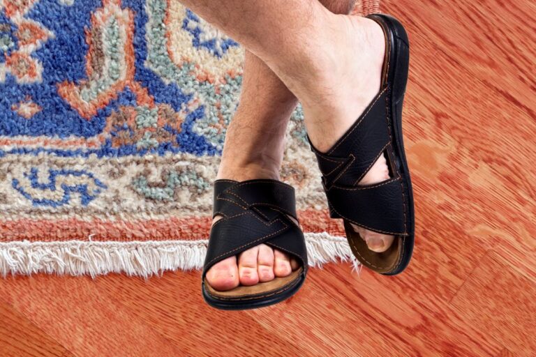 chinelo para quem tem dor nos pés.