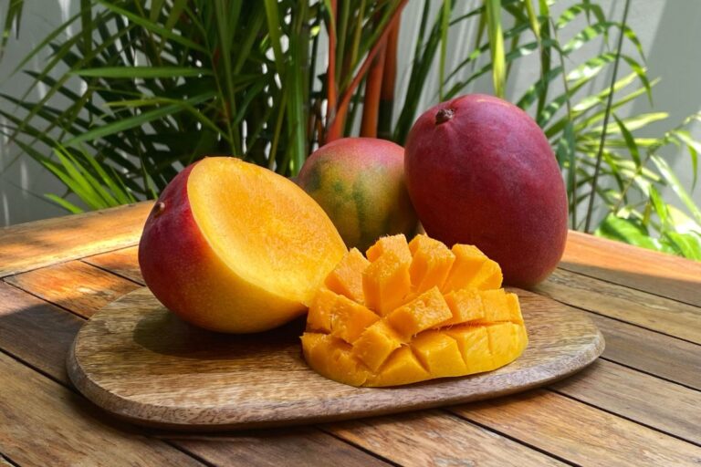 Favorece a digestão e faz bem aos olhos: os incríveis benefícios da manga 4 manga.